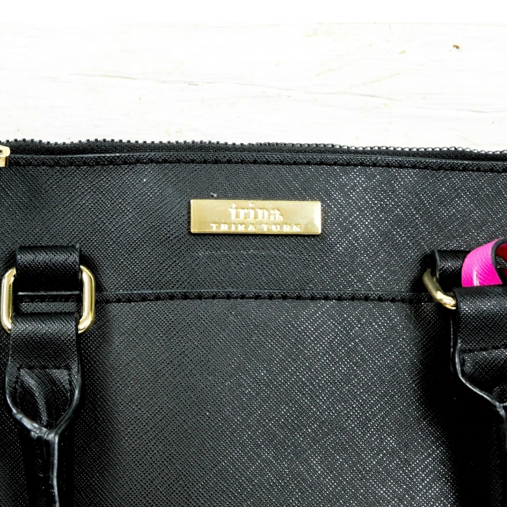 NWOT - TRINA TURK BLACK SHOULDER/CROSSBODY BAG - Picture 3 of 9